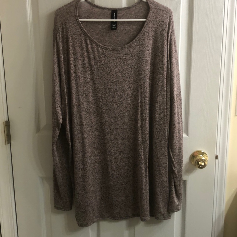 Agnes and dora urban pullover